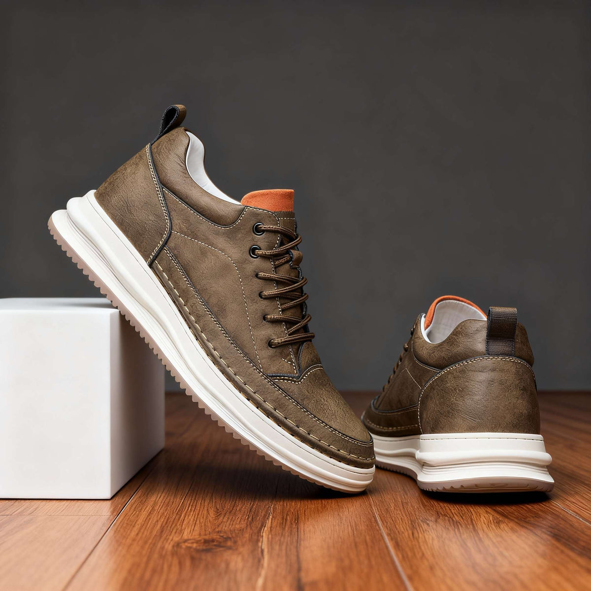 Leather trainers with padded collar and cushioned insole