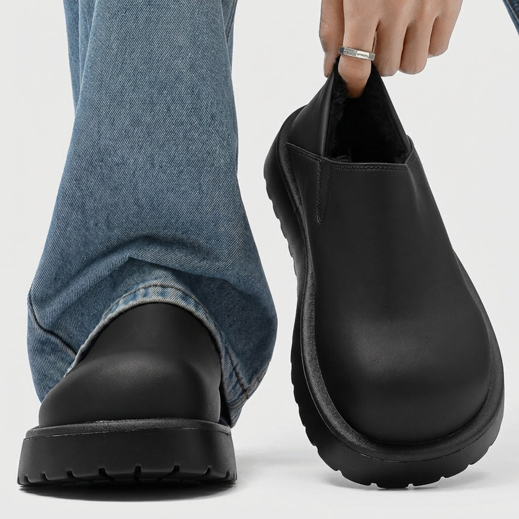 Faux-fur lined loafers with wide fit and cushioned sole - Black