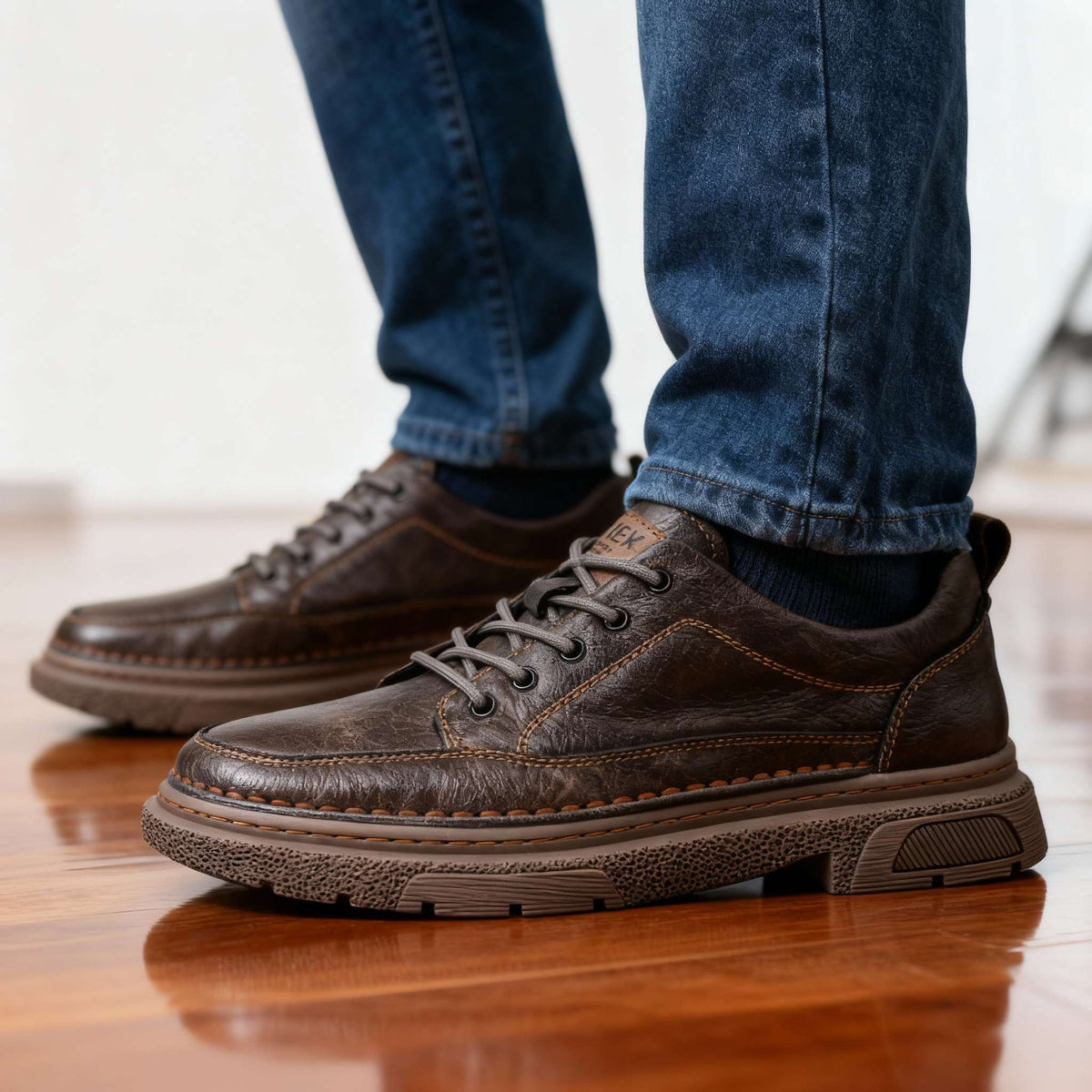 Men's Leather Trainers Cushioned Footbed