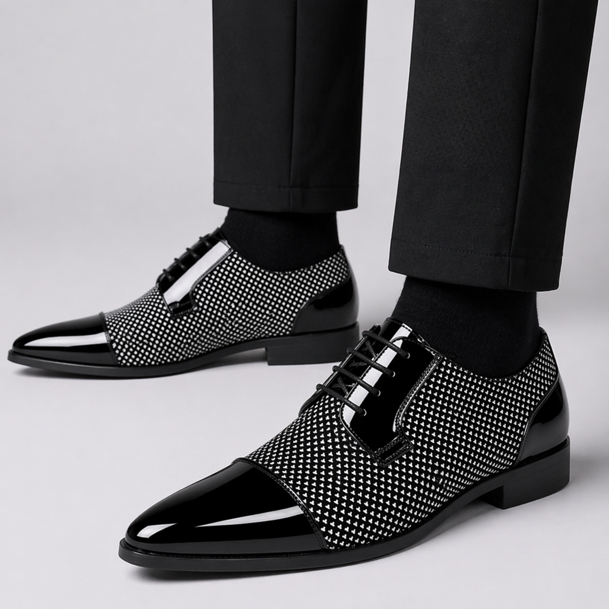 Men's Patent Leather Oxford Shoes with Pointed Toe