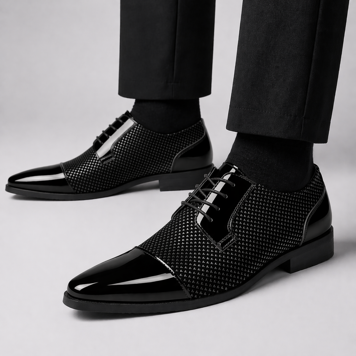 Men's Patent Leather Oxford Shoes with Pointed Toe