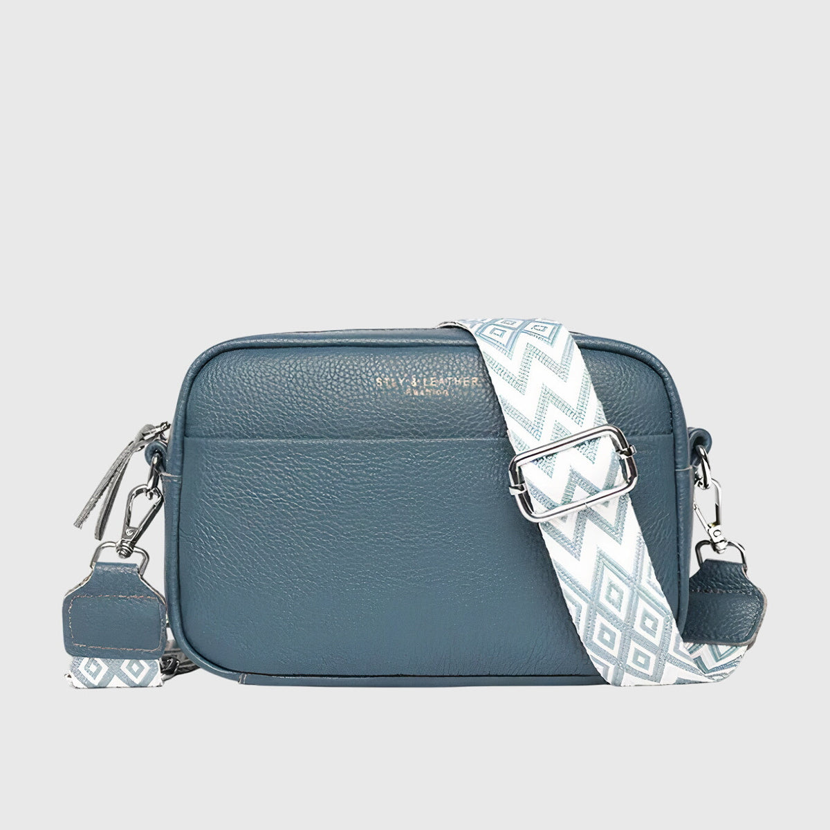 Women's leather crossbody bag with wide woven strap - Blue