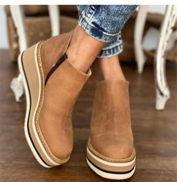 Women's platform ankle boots with chunky sole and side cutout