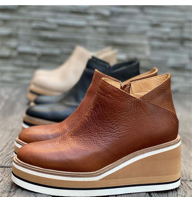 Women's platform ankle boots with chunky sole and side cutout